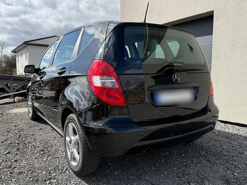 Gebraucht Mercedes A160 96 PS (70 kW) 2009 Schwarz Kleinwagen