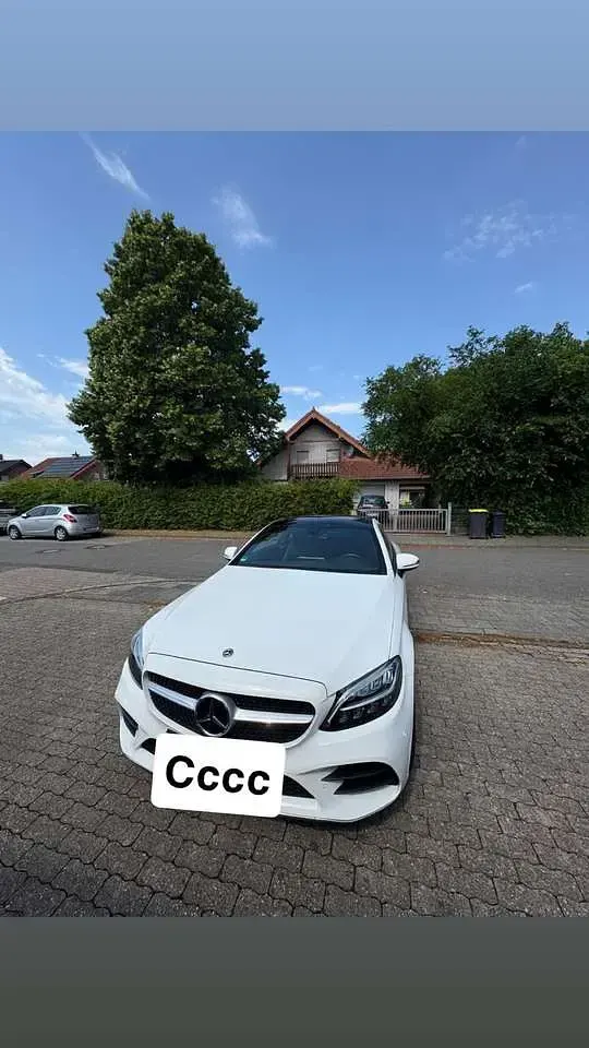 Gebraucht Mercedes C180 156 PS (114 kW) 2019 Weiß Coupé