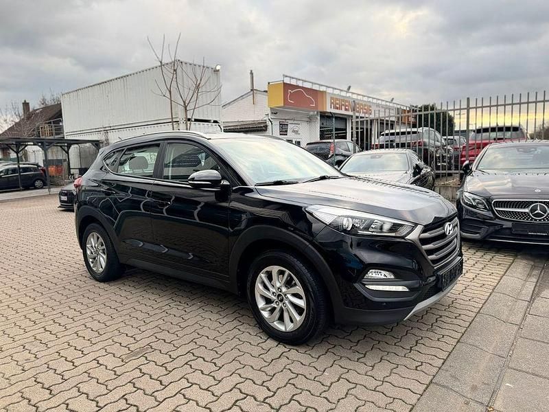 Schwarz Gebraucht 2017 Hyundai Tucson Trend SUV | 15.899 € (Etwas zu teuer) - Bild 1/4