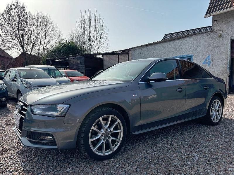 Gebraucht Audi A4 Attraction 150 PS (110 kW) 2014 Grau Limousine