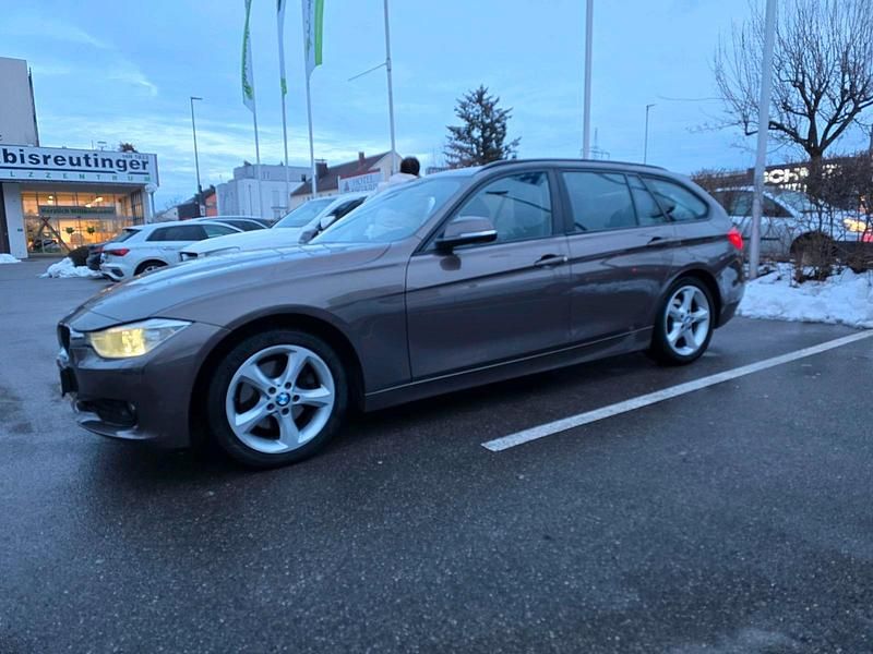 Gebraucht BMW 320 184 PS (135 kW) 2013 Braun Kombi