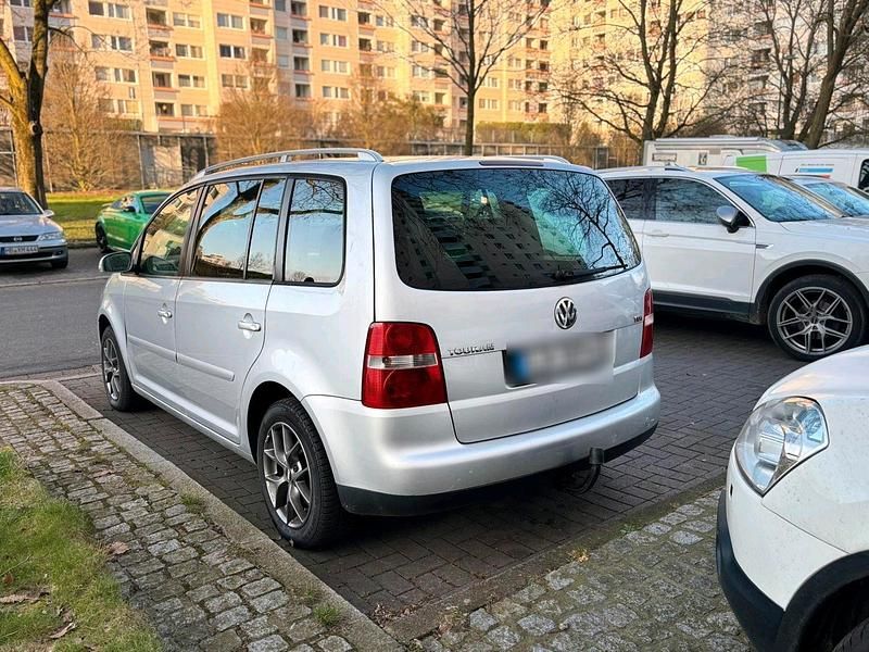 Gebraucht VW Touran 140 PS (102 kW) 2004 Silber Van / Kleinbus