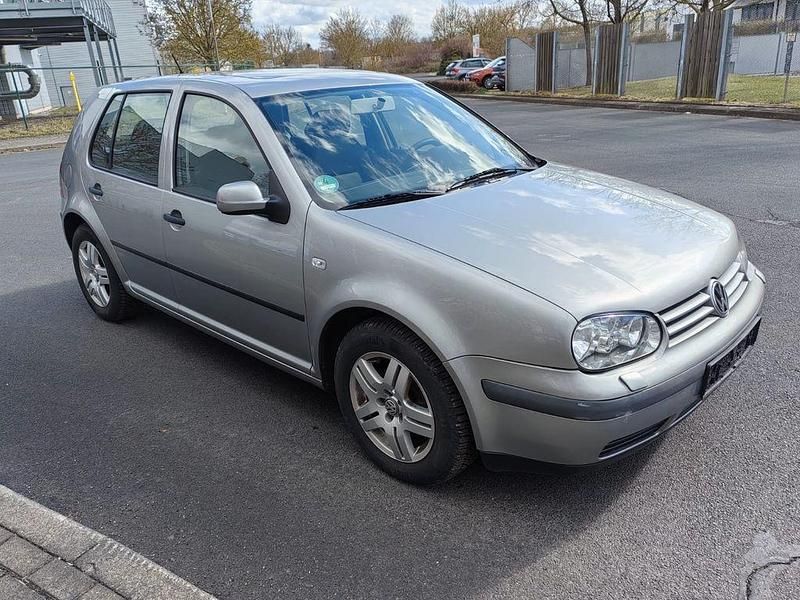 Gebraucht VW Golf IV 102 PS (75 kW) 2001 Silber Limousine