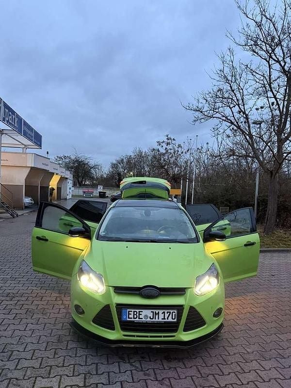 Gebraucht Ford Focus Trend 116 PS (85 kW) 2011 Kombi