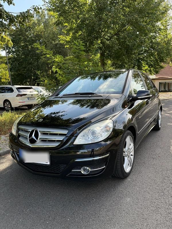 Schwarz Gebraucht 2008 Mercedes B200 Edition Van / Kleinbus | 5.450 € (Fairer Preis) - Bild 1/4