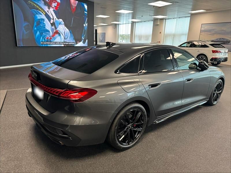 Gebraucht Audi A5 204 PS (150 kW) 2024 Grau Limousine