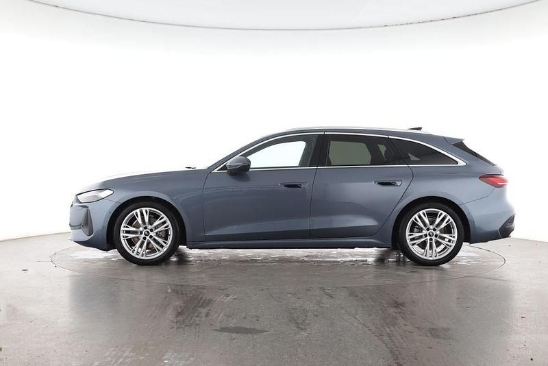Gebraucht Audi A5 Comfort 150 PS (110 kW) 2025 Horizontblau Coupé