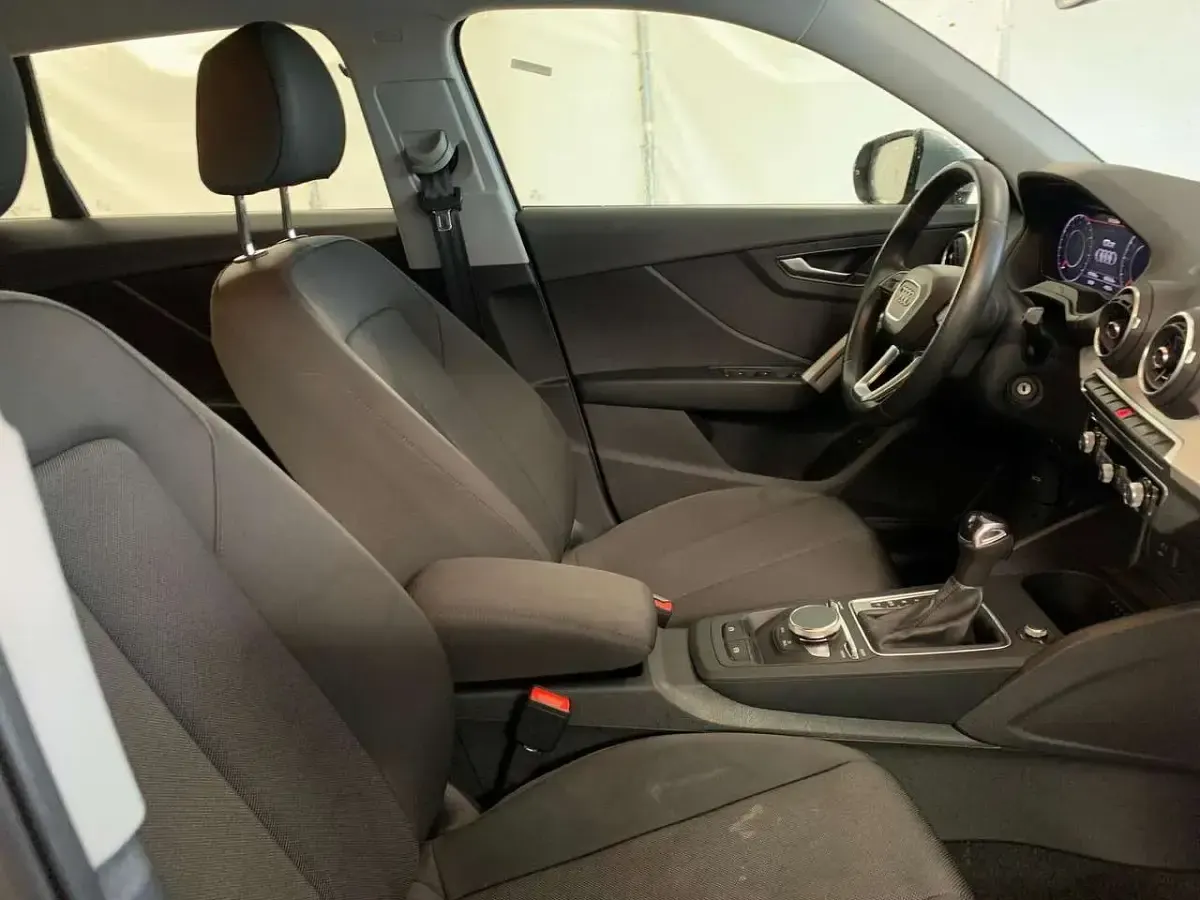 Gebraucht Audi Q2 Advanced 150 PS (110 kW) 2023 Silber SUV