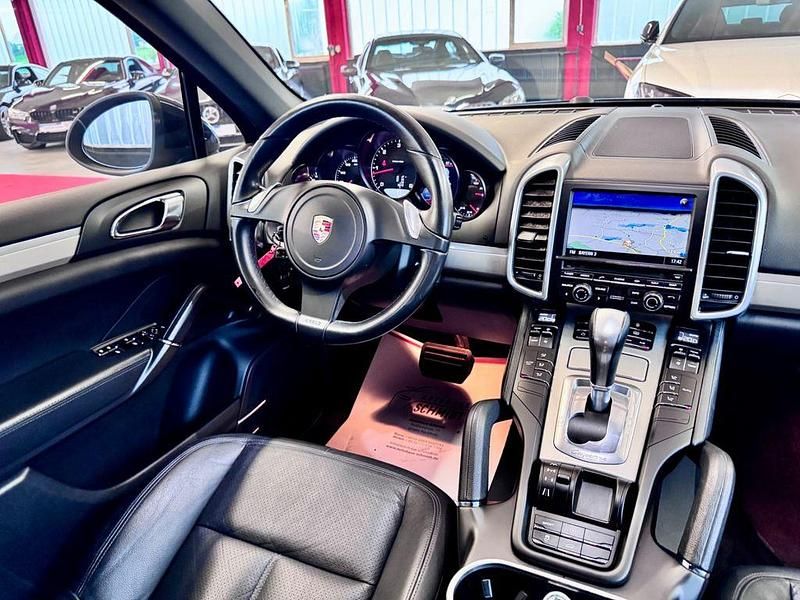 Gebraucht Porsche Cayenne 423 PS (311 kW) 2012 Schwarz SUV