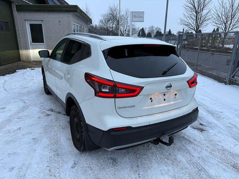 Gebraucht Nissan Qashqai Tekna 116 PS (85 kW) 2018 Weiß SUV