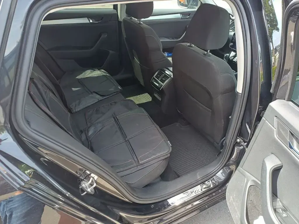 Gebraucht Skoda Superb Ambition 150 PS (110 kW) 2019 Schwarz Kombi