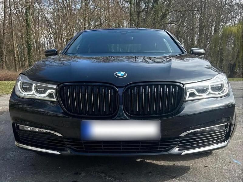 Second-hand BMW 730 265 CP (194 kW) 2017 Negru Berlinǎ