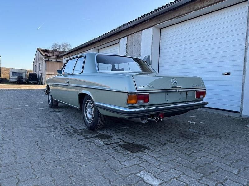 Gebraucht Mercedes W114 185 PS (136 kW) 1972 Grün Coupé