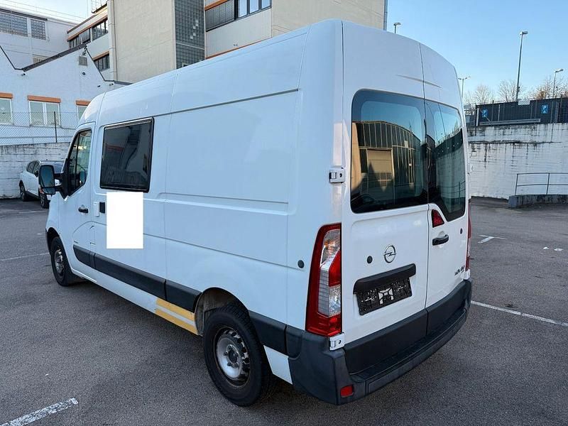 Gebraucht Opel Movano 131 PS (96 kW) 2017 Weiß Van / Kleinbus
