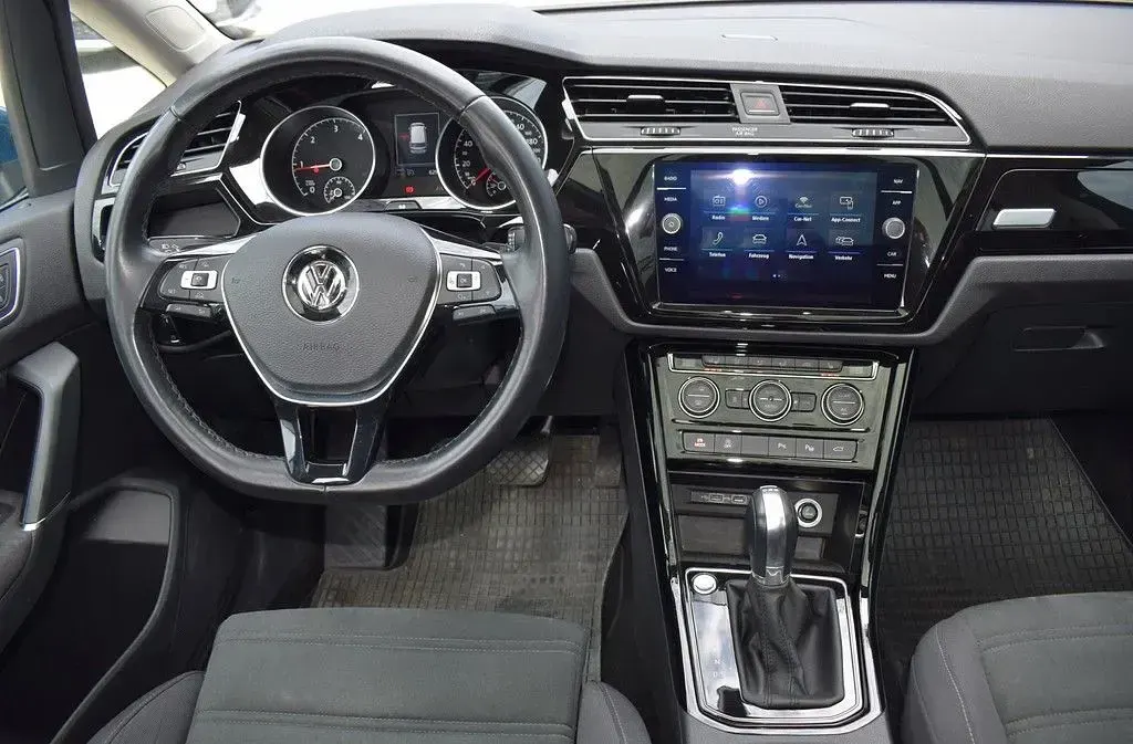 Gebraucht VW Touran Highline 190 PS (139 kW) 2018 Blau Van / Kleinbus