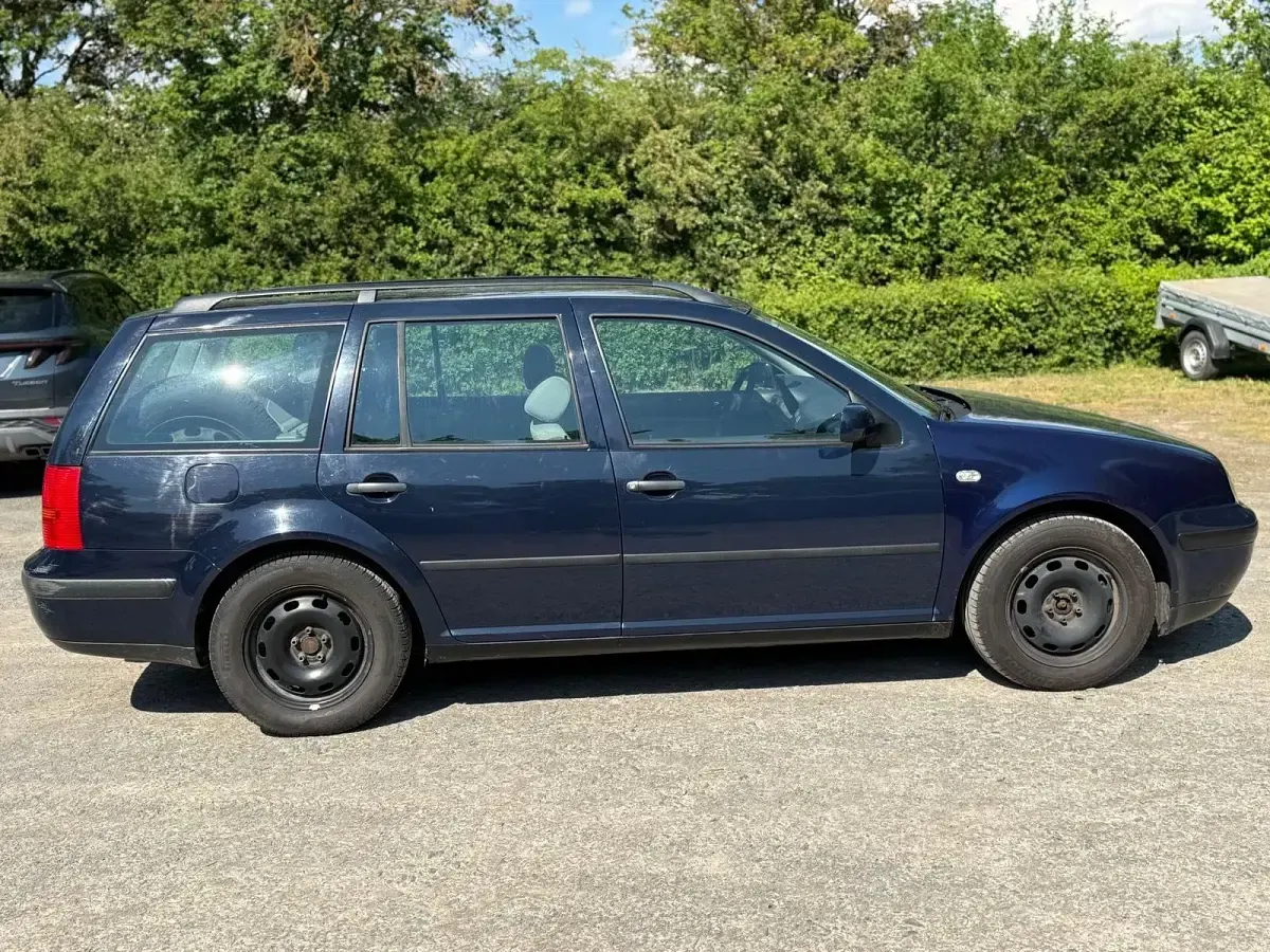 Brugt VW Golf IV 101 HK (74 kW) 2001 Blå Hatchback