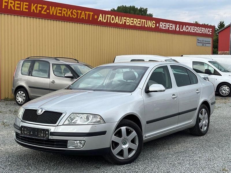 Silber Gebraucht 2004 Skoda Octavia Limousine | 2.777 € (Etwas zu teuer) - Bild 1/4