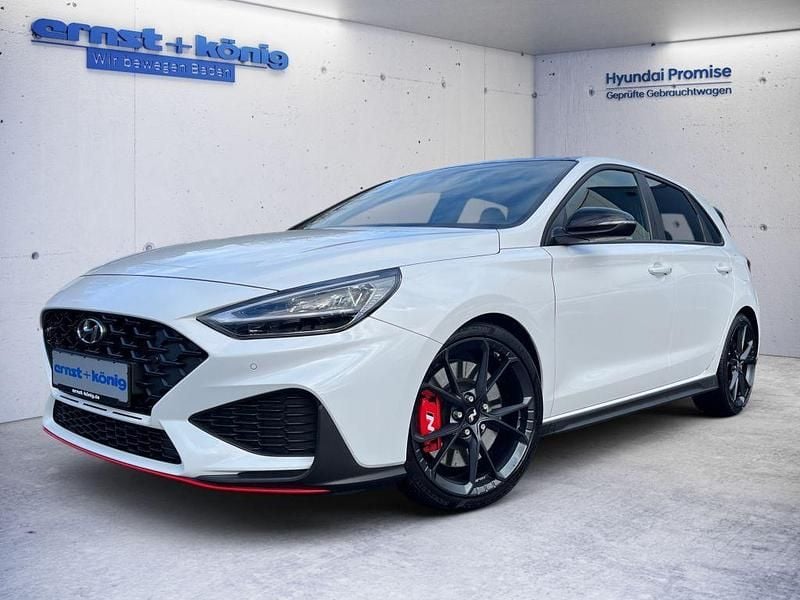 Serenity white Gebraucht 2024 Hyundai i30 N Performance Limousine | 34.970 € (Etwas zu teuer) - Bild 1/4