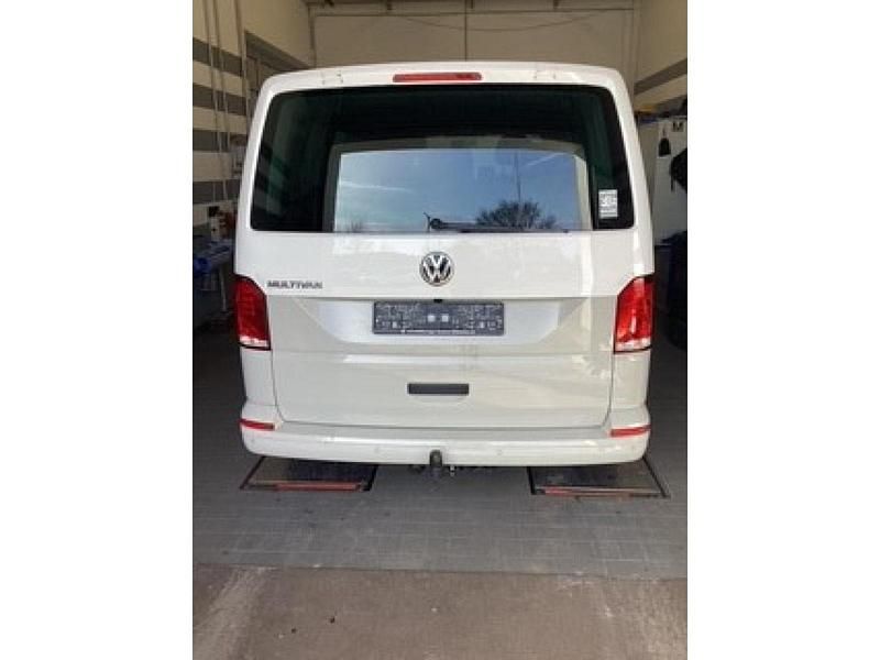 Gebraucht VW Multivan Family 150 PS (110 kW) 2021 Van