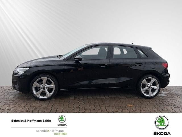 Gebraucht Audi A3 Sportback Basis 110 PS (80 kW) 2024 Brillantschwarz Kleinwagen