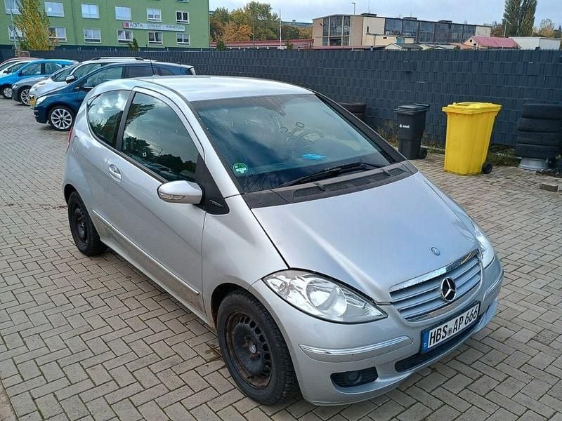 Gebraucht Mercedes A180 Elegance 109 PS (80 kW) 2008 Silber Van / Kleinbus