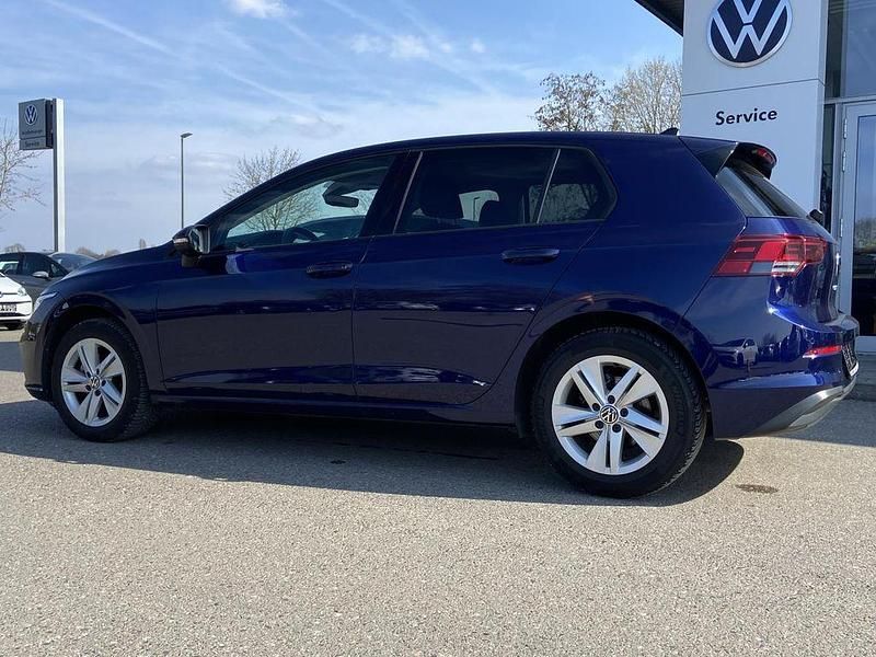Gebraucht VW Golf VIII Active 116 PS (85 kW) 2024 Blau Limousine