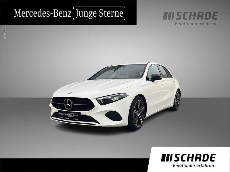 Weiß Gebraucht 2024 Mercedes A200 Progressive Limousine | 31.350 € (Etwas zu teuer) - Bild 1/4