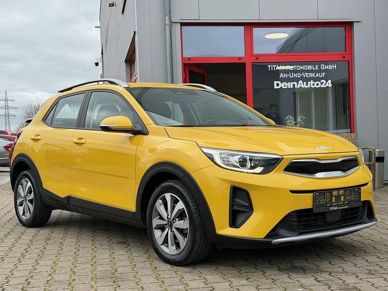Gebraucht Kia Stonic Vision 101 PS (74 kW) 2023 Gelb SUV