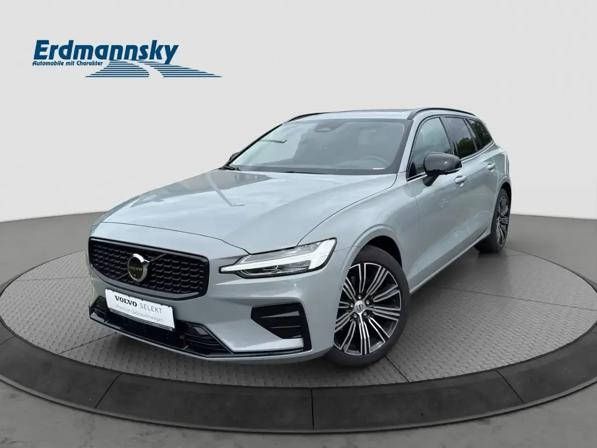 Gebraucht Volvo V60 Plus 197 PS (144 kW) 2025 Kombi