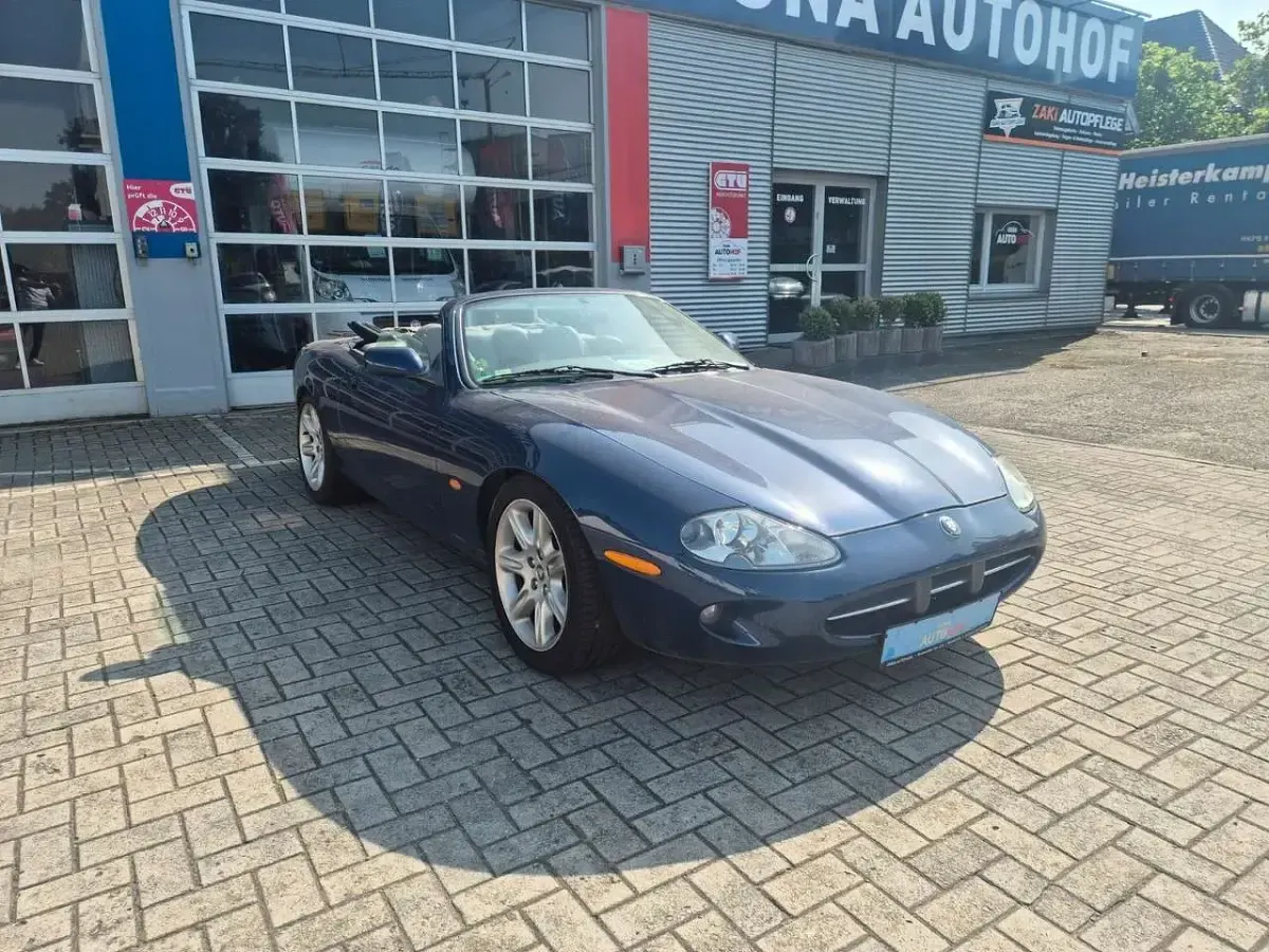 Gebraucht Jaguar XK8 284 PS (208 kW) 1999 Blau Cabrio