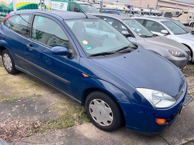 Gebraucht Ford Focus Ambiente 101 PS (74 kW) 2001 Blau