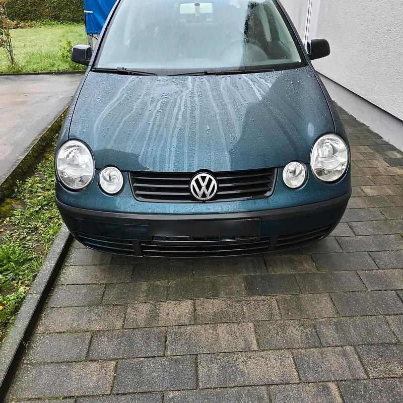 Blau Gebraucht 2002 VW Polo Limousine | 600 € (Superpreis) - Bild 1/4