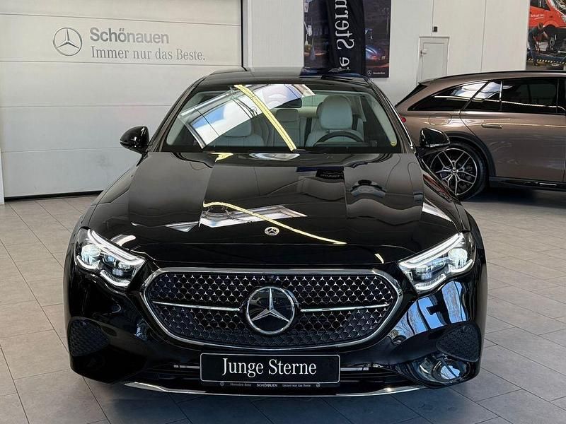 Gebraucht Mercedes E200 Avantgarde 204 PS (150 kW) 2025 Schwarz Limousine