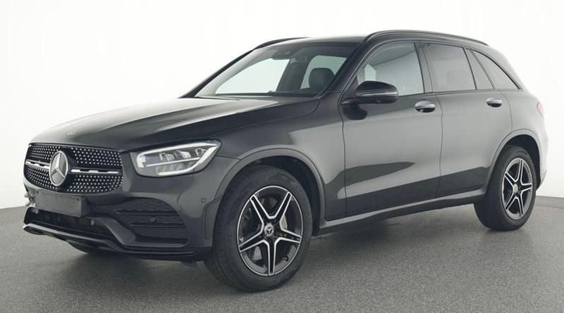 Schwarz Gebraucht 2022 Mercedes GLC300 AMG SUV | 45.800 € (Etwas zu teuer) - Bild 1/4