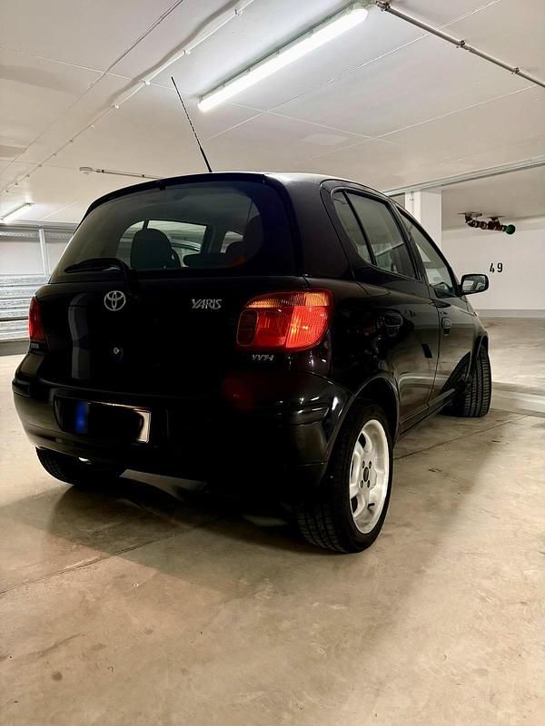 Gebraucht Toyota Yaris 65 PS (47 kW) 2005 Schwarz Kleinwagen