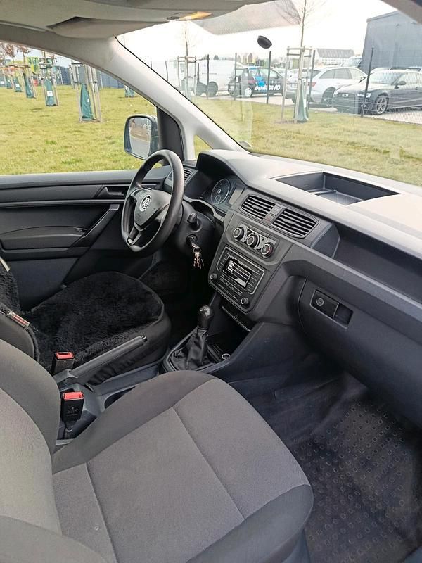 Gebraucht VW Caddy Maxi 102 PS (75 kW) 2018 Weiß Van / Kleinbus