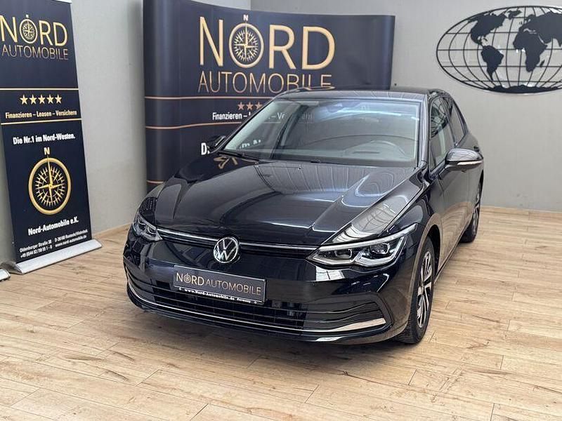 Gebraucht VW Golf VIII Active 150 PS (110 kW) 2023 Deep black perleffek (metallic) Limousine