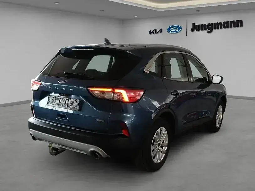 Gebraucht Ford Kuga Titanium 225 PS (165 kW) 2021 Blue metallic (metallic) SUV