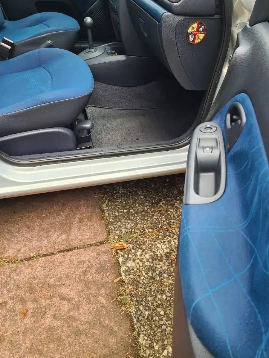 Brugt Renault Clio II 75 HK (55 kW) 2003 Grå Hatchback
