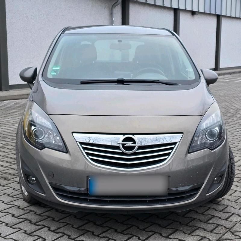 Gebraucht Opel Meriva 100 PS (73 kW) 2011 Silber Van / Kleinbus