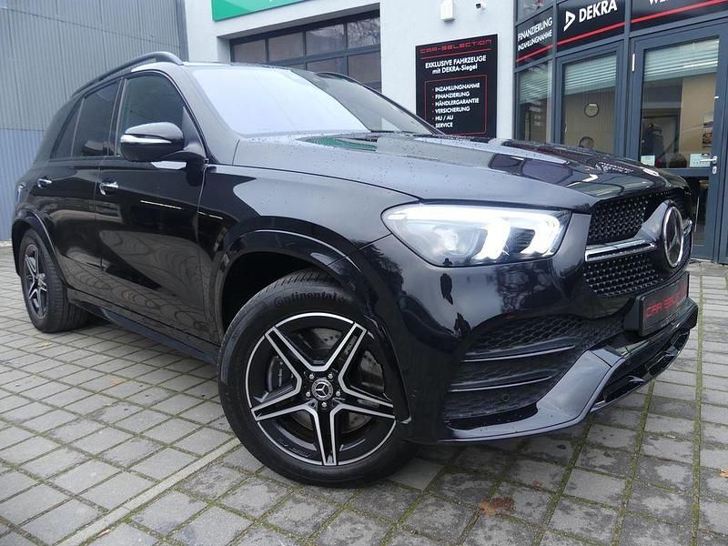 Obsidianschwarz (metallic) Gebraucht 2022 Mercedes GLE350 AMG SUV | 64.799 € (Fairer Preis) - Bild 1/4