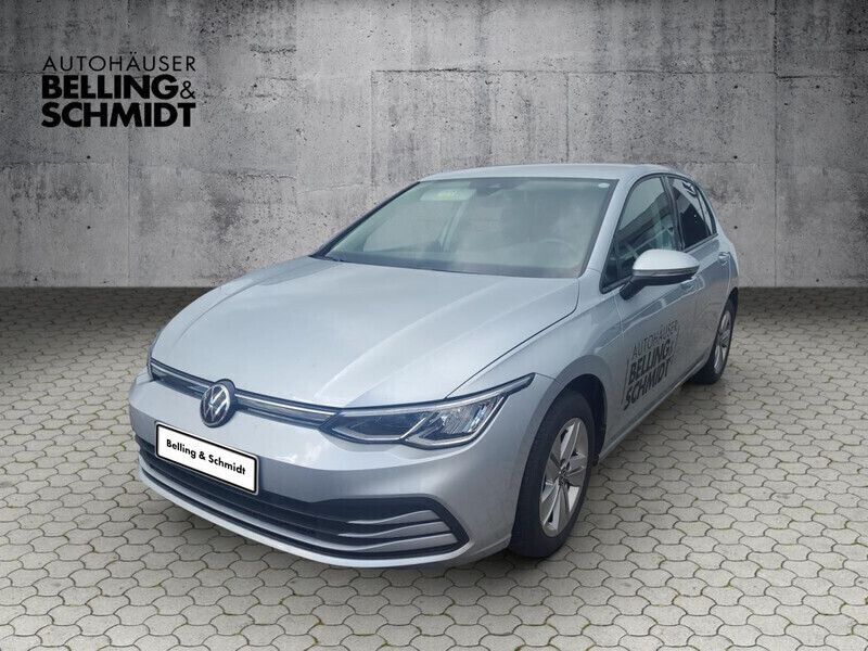 Silber Gebraucht 2020 VW Golf VIII Life Kleinwagen | 24.680 € - Bild 1/4