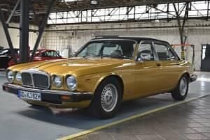 Gebraucht Daimler Sovereign 204 PS (150 kW) 1982 Gold Limousine
