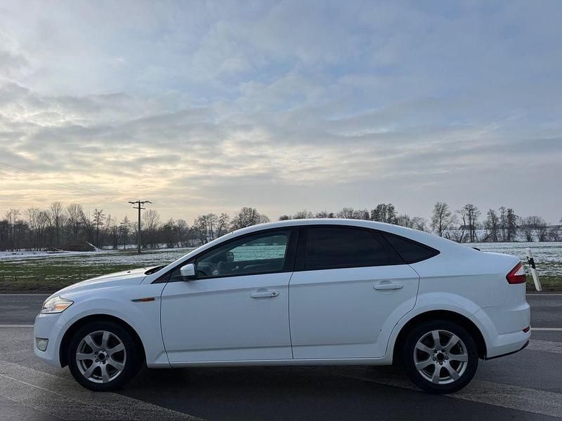 Używany Ford Mondeo 175 KM (128 kW) 2009 Sedan/Limuzyna
