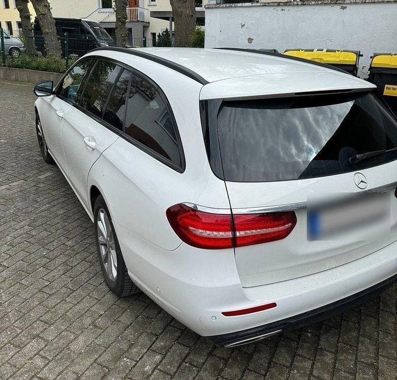 Gebraucht Mercedes E200 Avantgarde 184 PS (135 kW) 2016 Weiß Kombi