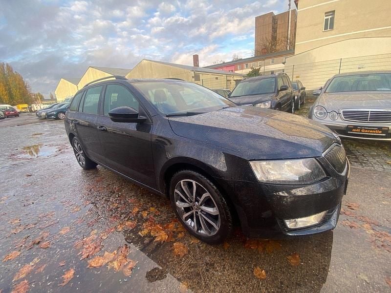 Gebraucht Skoda Octavia 150 PS (110 kW) 2014 Cerna magic/black magic Kombi