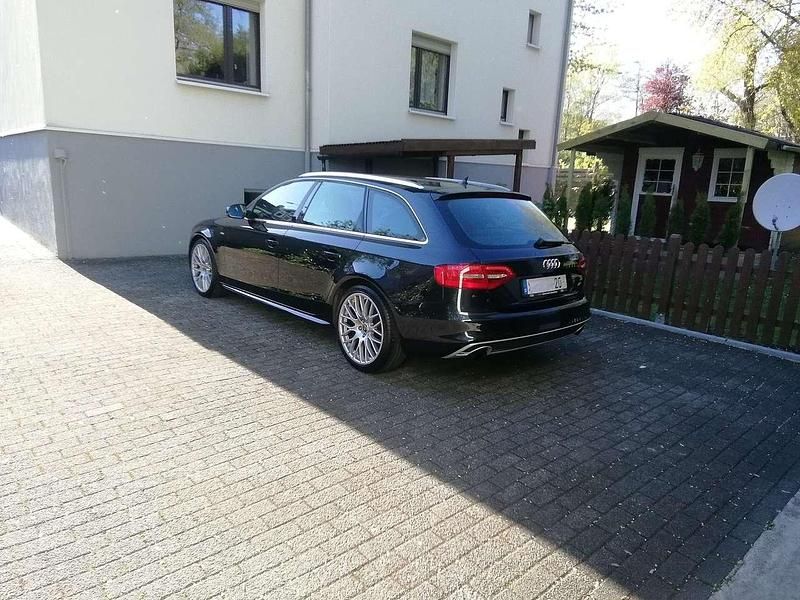 Gebraucht Audi A4 S-Line 170 PS (125 kW) 2013 Blau Kombi