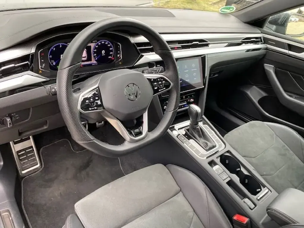 Gebraucht VW Arteon R-line 200 PS (147 kW) 2023 Deep black perleffekt (metallic) Kombi