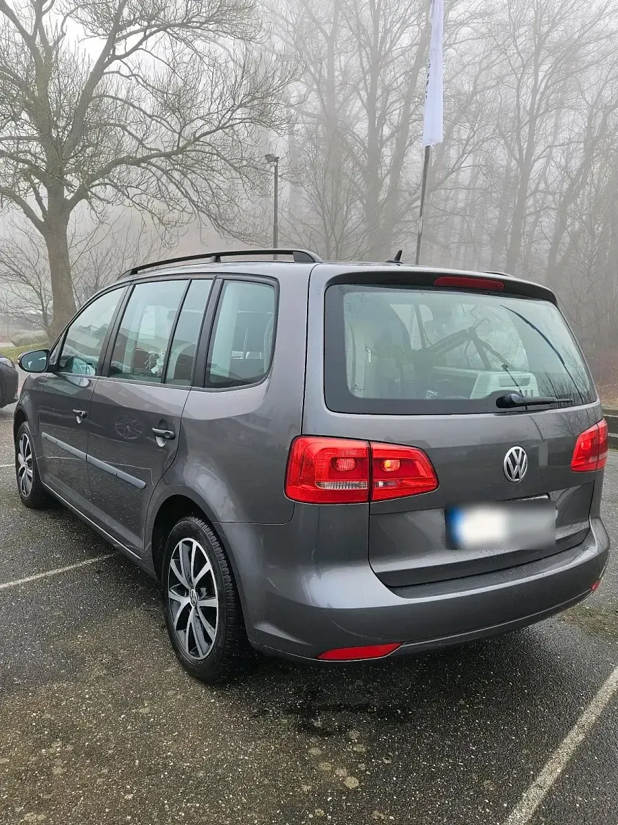 Gebraucht VW Touran 105 PS (77 kW) 2014 Grau Van / Kleinbus