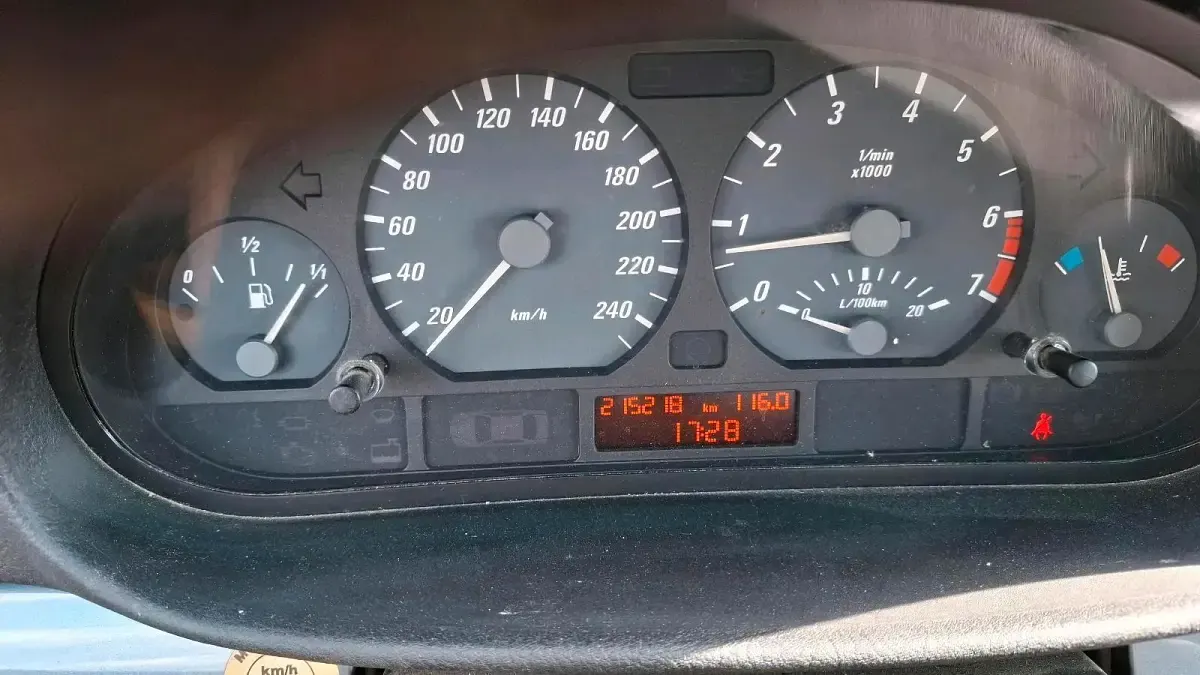 Gebraucht BMW 323 Cabriolet 170 PS (125 kW) 2000 Blau Cabrio